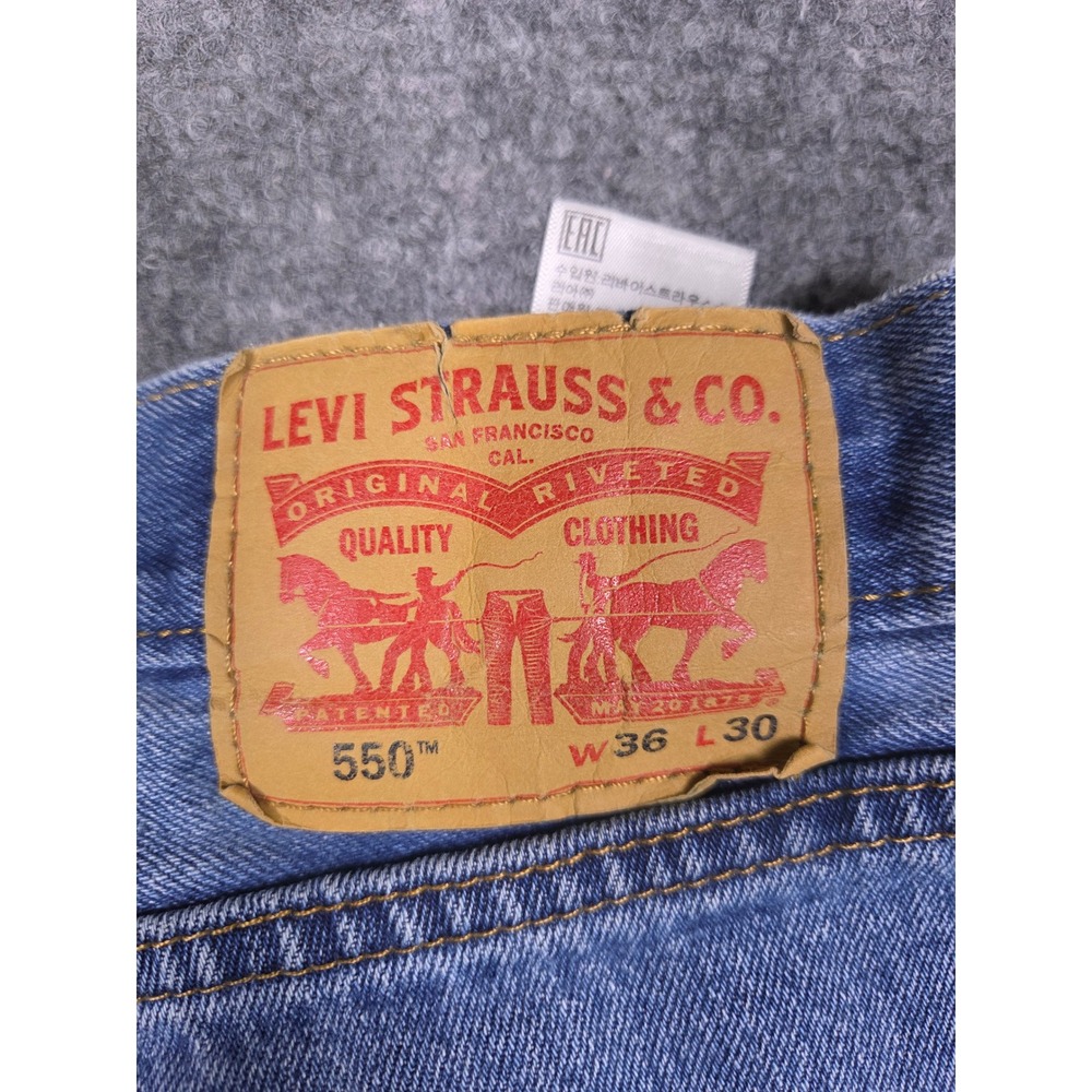 Levi's 550 Relaxed Fit Jeans Mens 36x30 Blue Denim Tapered Leg 00550-4891 - Picture 4 of 13